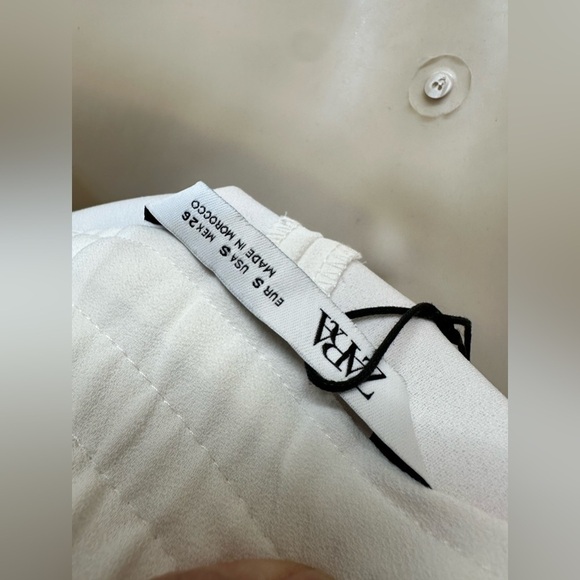 ZARA Crop White flared Wide leg Side buttons pants - Picture 2 of 7